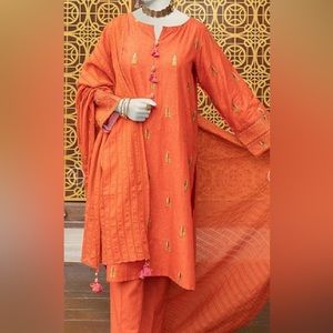 Junaid Jamshaid Desi Indian Pakistani outfit